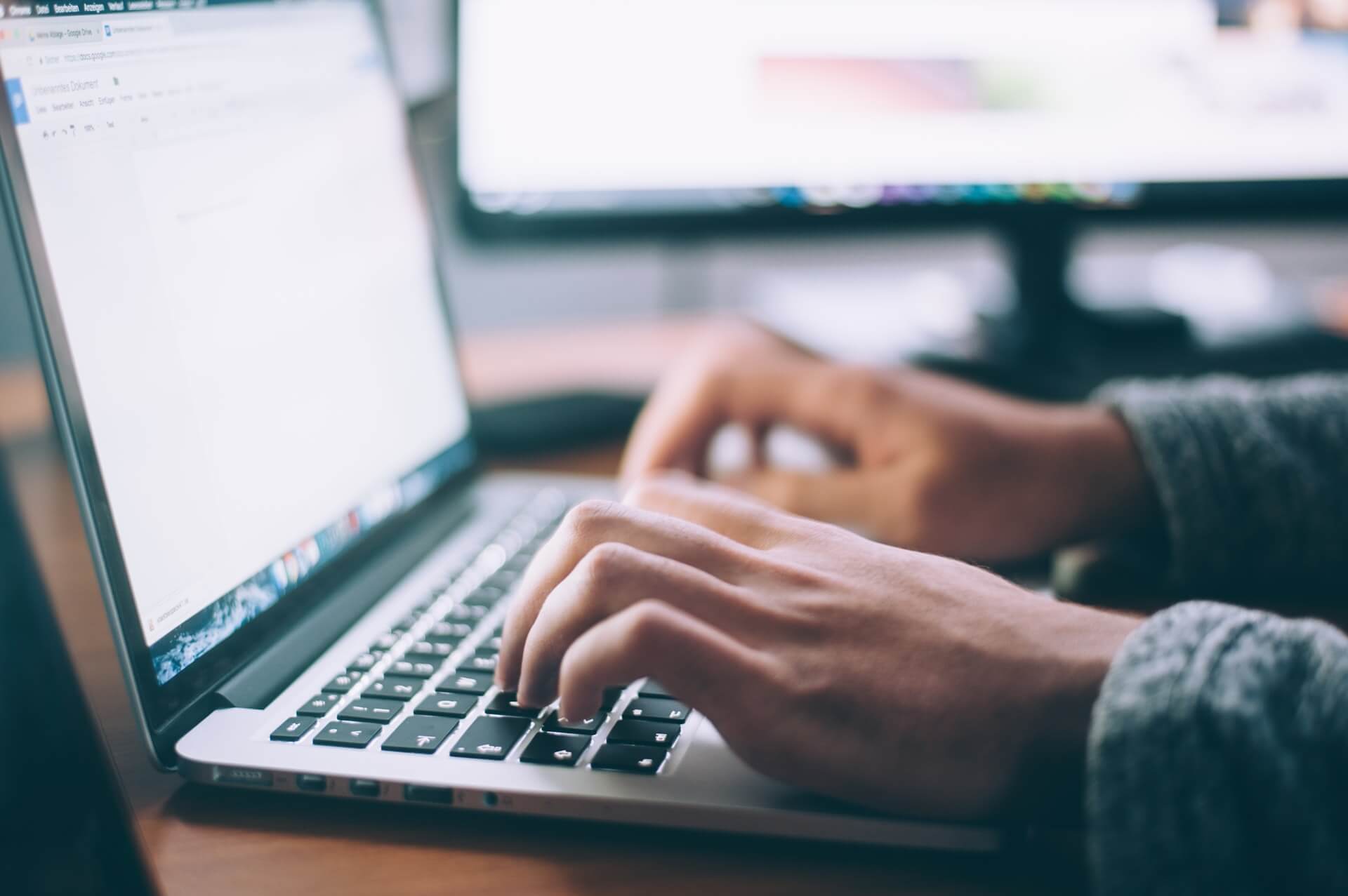 featured-glenn-carstens-peters-npxXWgQ33ZQ-unsplash.jpg